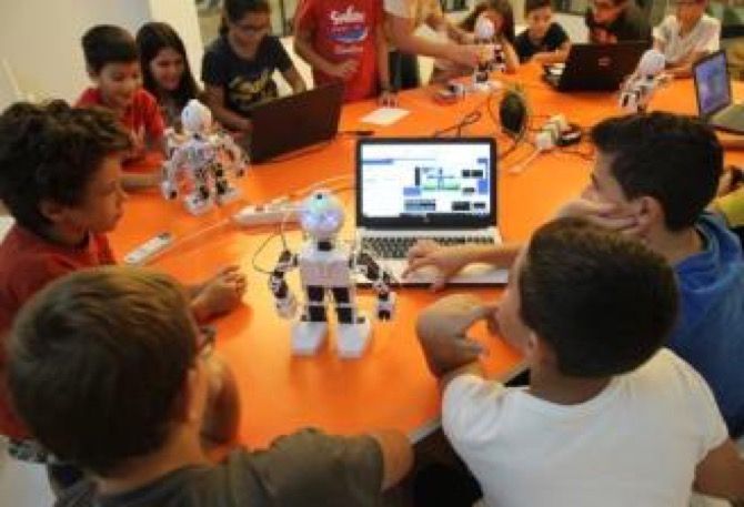 El Santa María Magdalena de Benitatxell elegido para un proyecto de innovación educativa con robots humanoides