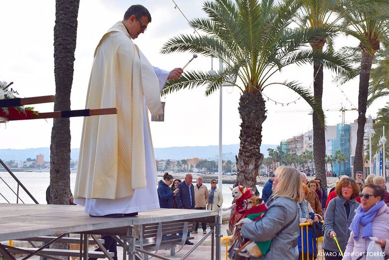 Sant Antoni pone el punto final al grueso de sus festejos con los actos en Aduanas del Mar