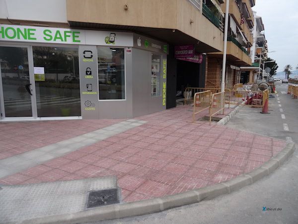 El ayuntamiento lo vuelve a intentar: convoca de nuevo el concurso para mantener las aceras en perfecto estado