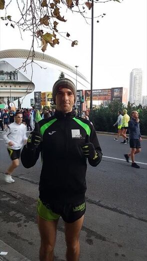 Diez atletas del Llebeig participaron en el Maratón de Valencia