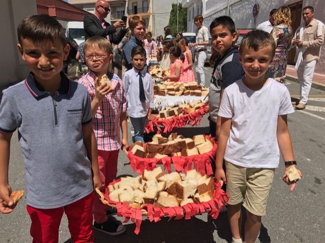 Benitatxell repartirá este domingo 120 “pans beneïts” a todo el pueblo en el comienzo de las fiestas de la Rosa 2018