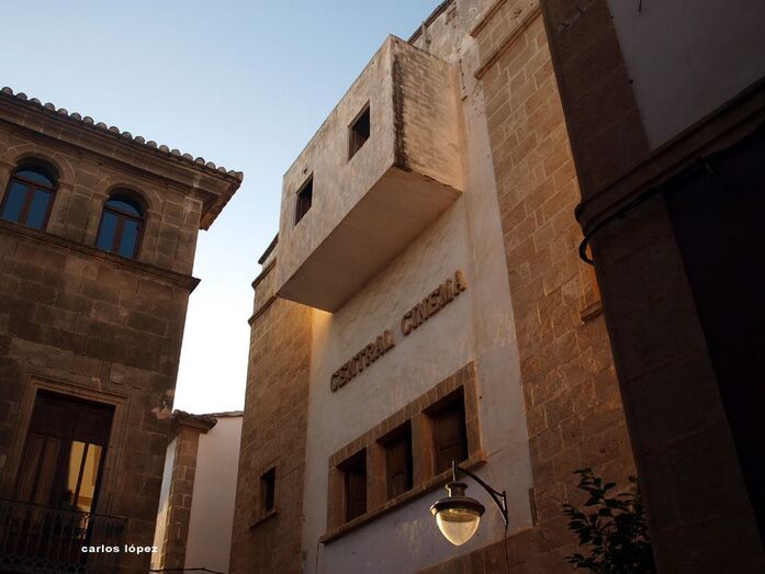 El Ayuntamiento de Xàbia quiere anexionar la finca trasera del Central Cinema a su proyecto de rehabilitación