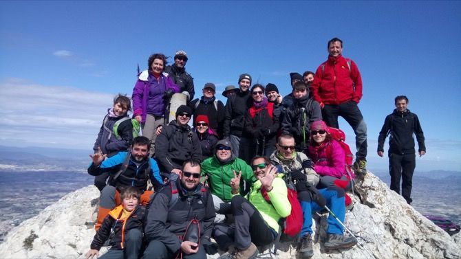 El Centre Excursionista concluye su circuito de cimas, en el Benicadell
