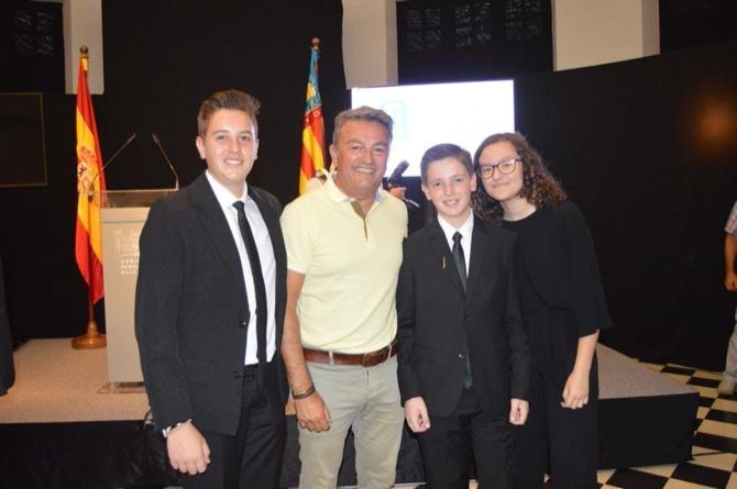 La Orquesta de Jóvenes de la Provincia recibida en la Diputación de Alicante