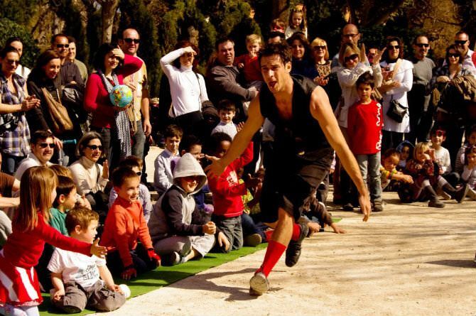 El teatro de calle vuelve este verano al paseo del Arenal de Xàbia