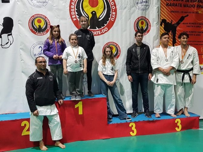 El Club Washinkai  vuelve de la Copa de España de karate con cinco medallas de bronce