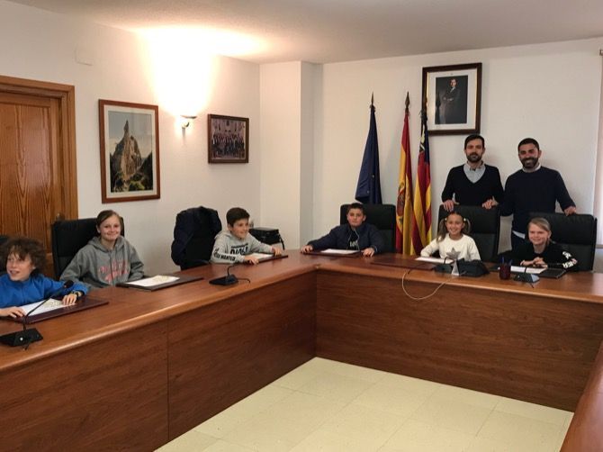 El Consell de la Infancia de Benitatxell mantiene su primera reunión