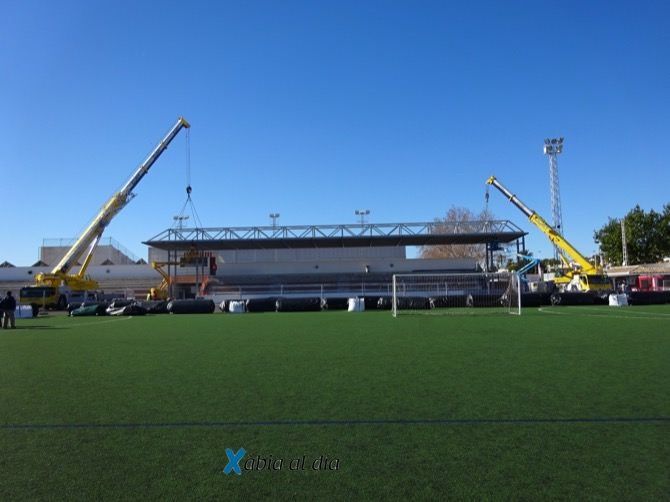 Xàbia convoca el concurso para la renovación del césped del campo de fútbol