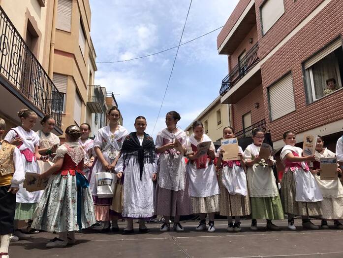 El 9 d’Octubre se vive de manera participativa en Benitatxell