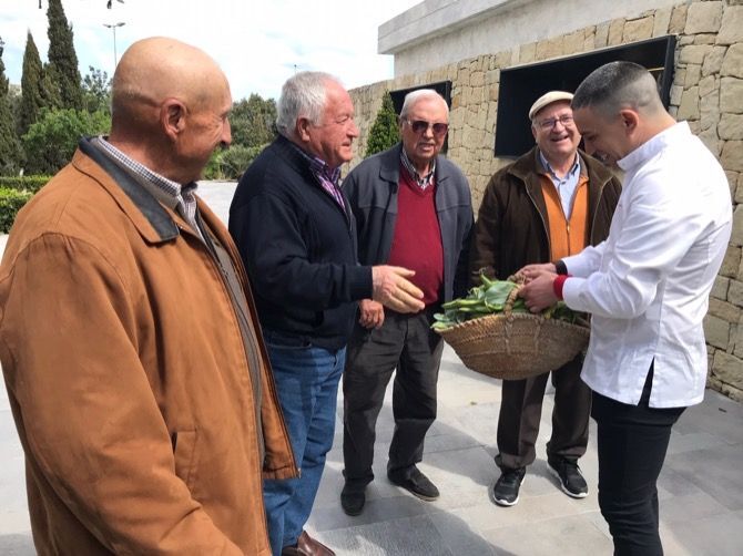 Alberto Ferruz preparará una tapa con 'faves' para la festa del Vi i la Fava de Benitatxell