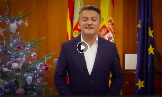 El alcalde de Xàbia, José Chulvi, felicita la navidad