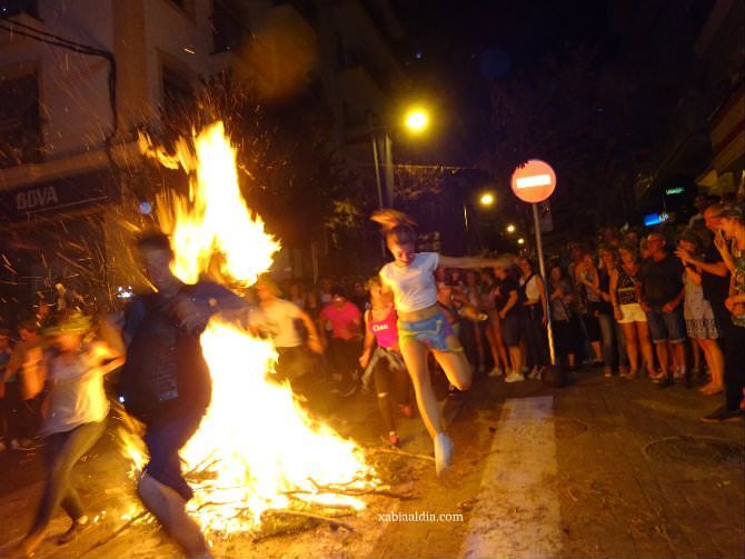 Programa de fogueres: Domingo 23 de junio: nit dels focs de Sant Joan
