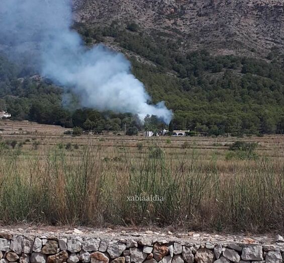 Dos pequeños incendios en Xàbia en menos de 24 horas