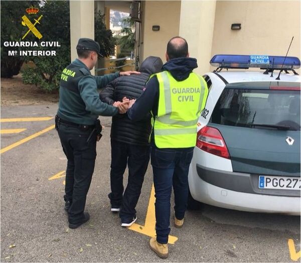 Entraron en 15 locales, más de 6.800 euros robados y en libertad con cargos