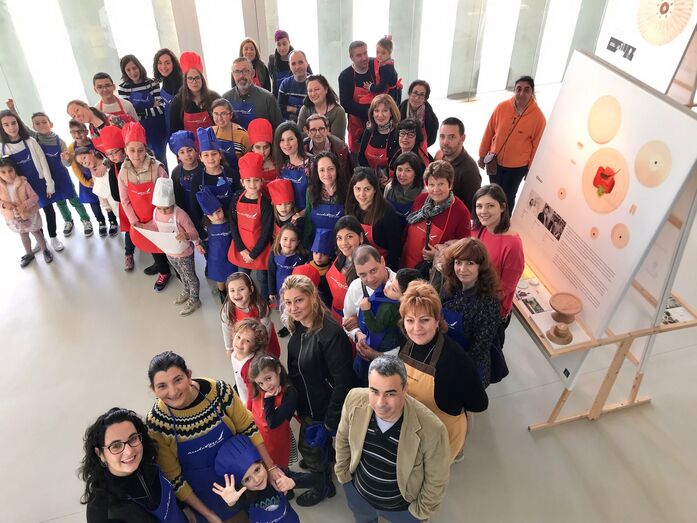Auditori Teulada Moraira despide la exposición Disseny al Plat con una participativa muestra de talleres artesanales