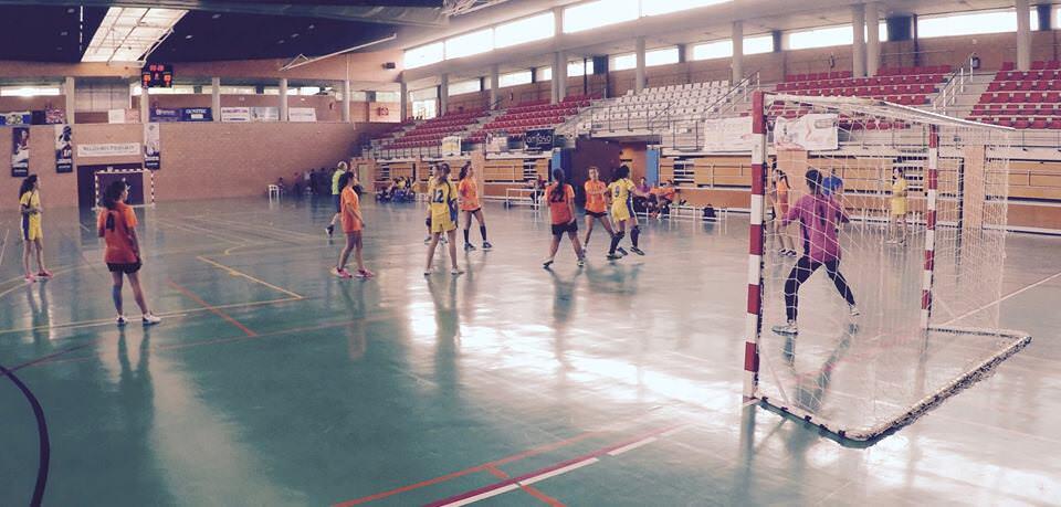 El cadete femenino del Handbol Xàbia comienza la segunda fase de la temporada con victoria