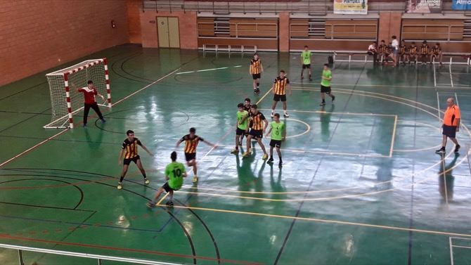 Dos victorias y dos derrotas para los equipos del Club Handbol Xàbia en la pasada jornada