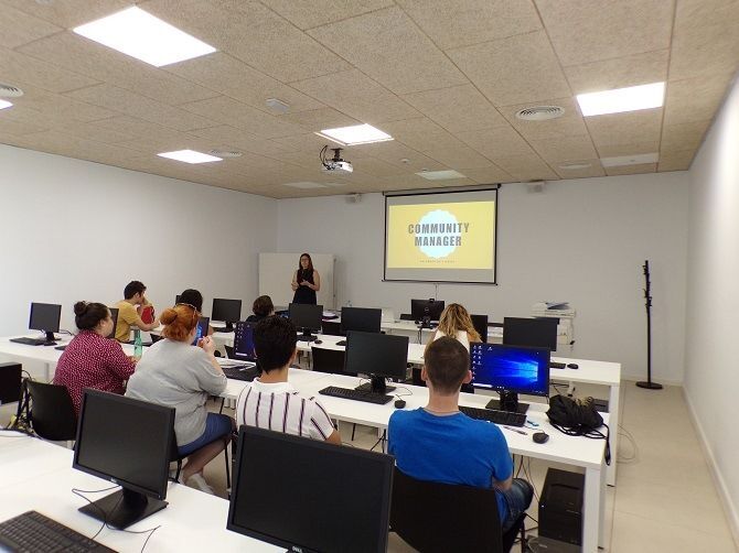 Creama forma jóvenes profesionales en las áreas de Dependencia y Community Manager