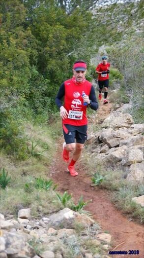 Buen papel de los atletas de Xàbia en la mitja Marató de Ocaive