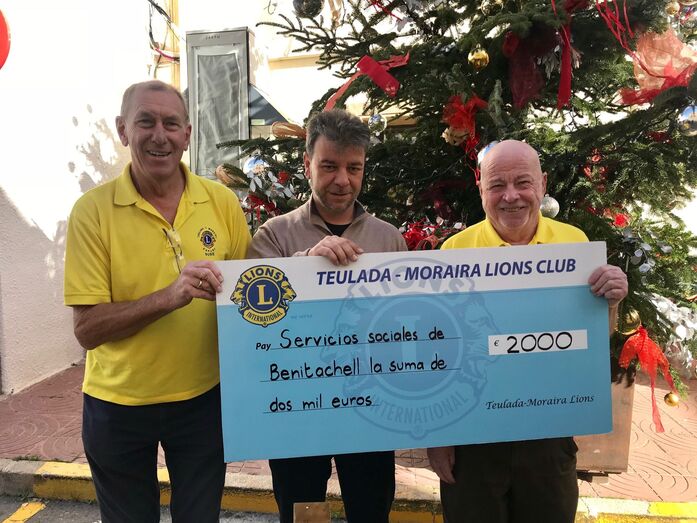 Lions Club dona 2000 euros para que las familias más desfavorecidas de Benitatxell vivan la Navidad