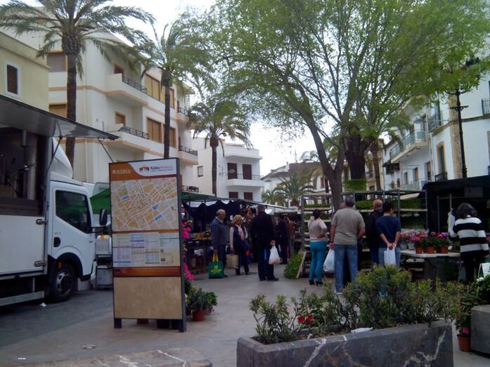 El mercadillo de los jueves reducirá -de nuevo- al 50% los puestos de venta