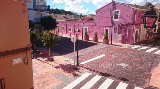 Concluyen las obras de reforma de la plaza del Pueblo de Jesús Pobre