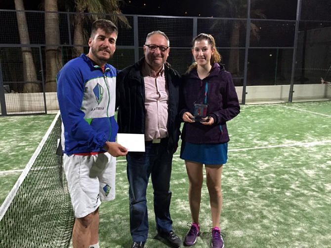 Benitatxell acoge el torneo de padel del CEMA