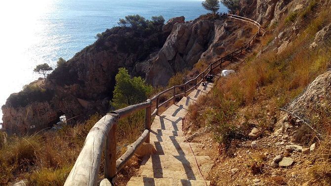 El Consell aprueba el decreto que declara Monumento Natural la ‘Falla del Moraig’ del Poble Nou de Benitatxell