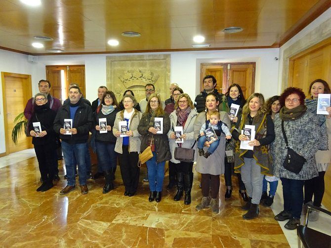 Fotonoticia: Xàbia Port y Xàbia Histórica entregan los cheques