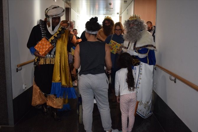 Los Reyes Magos visitan el Hospital