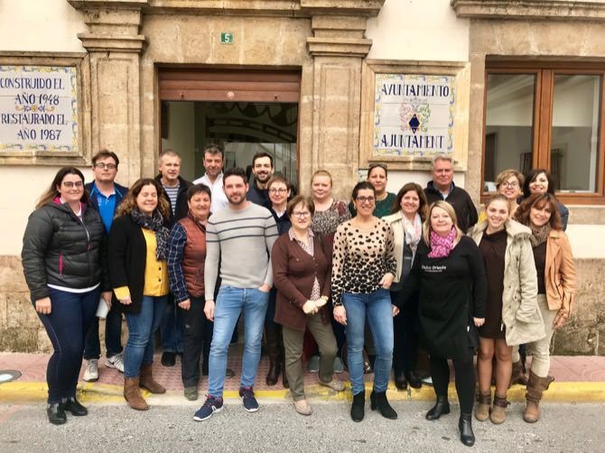 El nuevo equipo de gobierno de Benitatxell se compromete con los comerciantes a desarrollar planes de promoción