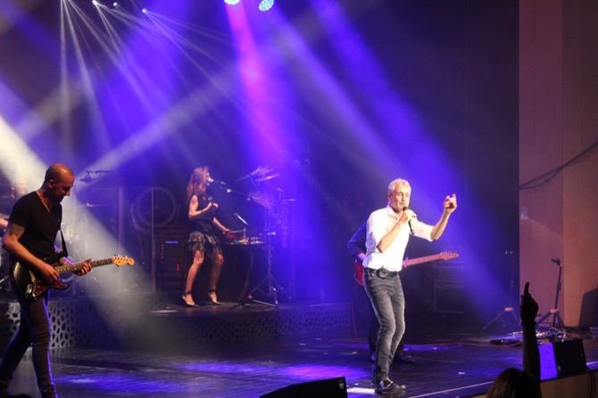 Sergio Dalma se mete en el bolsillo al público del Auditori de Teulada Moraira