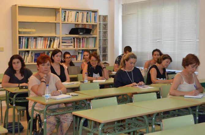 La UNED-Dénia programa un curso de verano que mezcla teatro social y educación