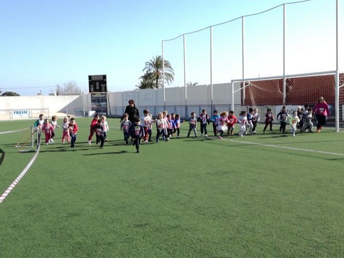 El Vicente Tena dona 1.327 a Save the Children