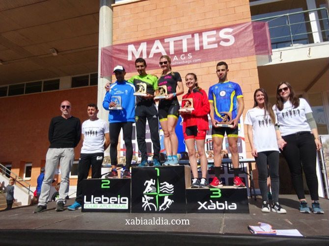Emotivo recuerdo a José Albi en la salida de la Volta a Peu de Xàbia