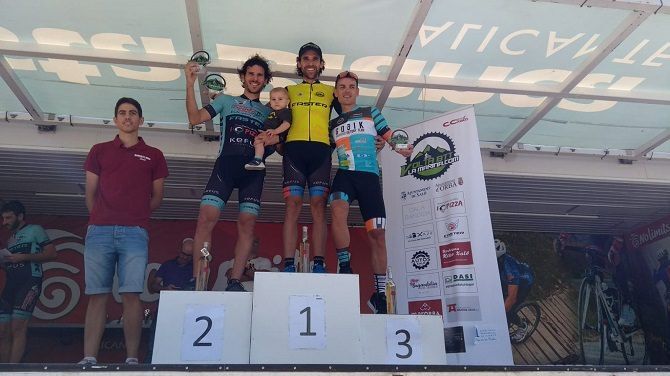 Ade Moll, Alicia Malgarejo y Dani Cepa se colocan líderes de la primera volta BTT de la Marina