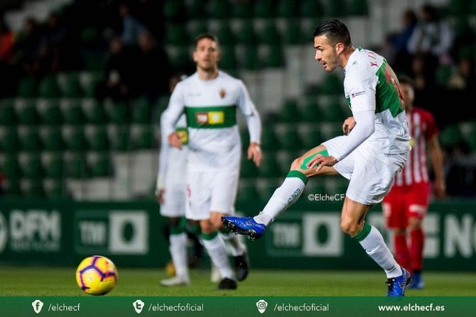 Xavi Torres consigue con el Elche el trofeo Enercoop