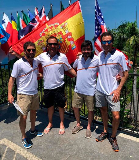 Dani Maetre, Sergio Maestre, Cristóbal Miravet y José Luis Martínez compiten por el mundial de Pesca deportiva en Costa Rica