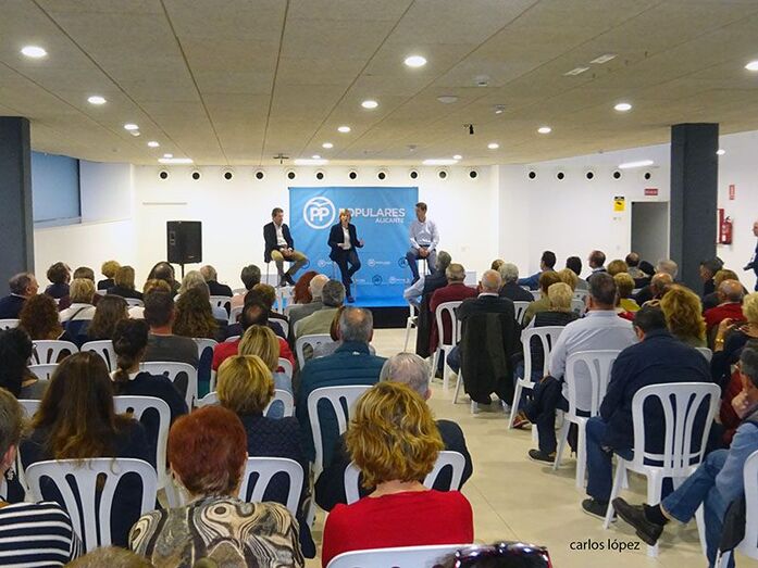 Císcar y Antón apoyan a Rosa Cardona en su primer acto público como candidata del PP de Xàbia