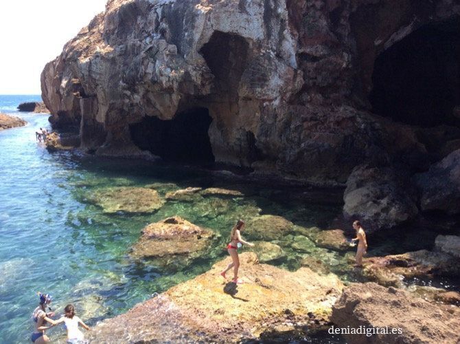 Cinco tickets máximo y con 15 días de antelación, las condiciones de la reserva para entrar a la Cova Tallada