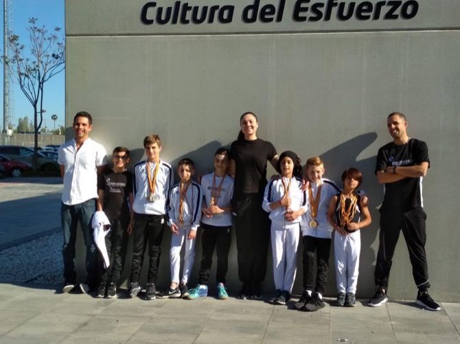 George Swaithes, Jasper Cullis y Adrián Larrosa del Montgó Xàbia campeones provinciales