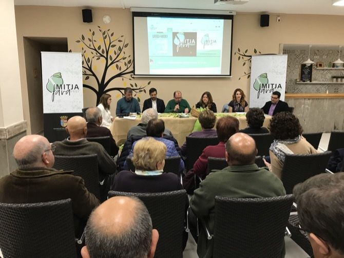 El MitjafavaFest innova con un maridaje de vino y literatura que conducirá la escritora Anna Moner