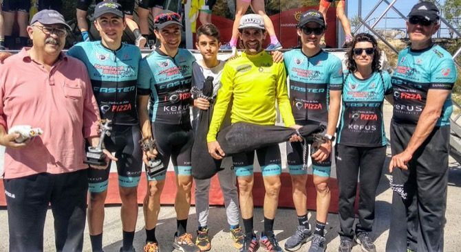 El equipo Xàbia's Bike-Fasterwear arrasa en el Open Comunitat Valenciana celebrado en Benejúzar