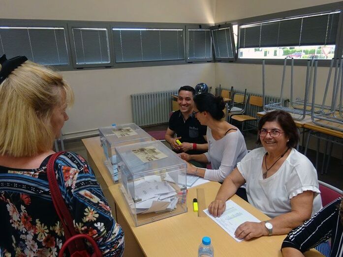 La participación en las locales a las 18 horas asciende a 44,67 por cien de los votantes