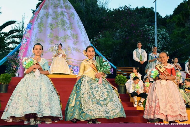 Les Fogueres de Sant Joan muestran su cara más entrañable con la Proclamación Infantil 2019