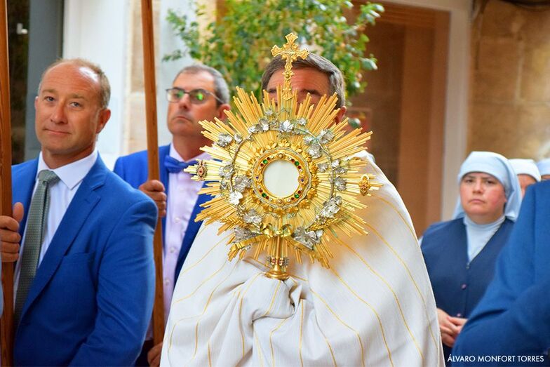 La procesión y las danzas del Corpus recorren Aduanas del Mar y el Centro Histórico