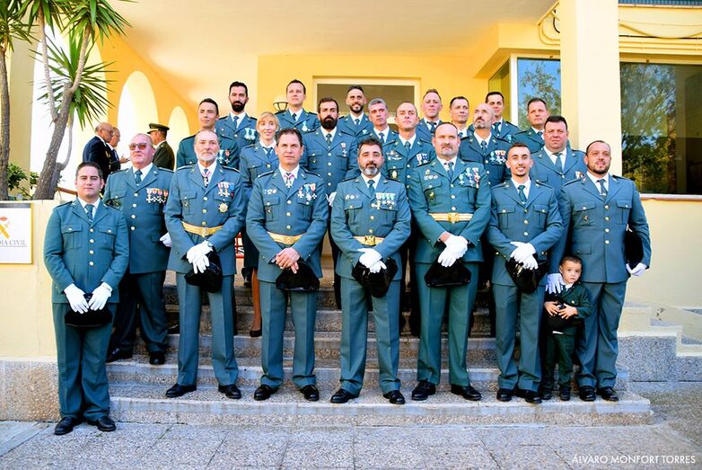 El teniente de la Guardia Civil en Xàbia recibe una medalla por su contribución a la lucha contra el terrorismo