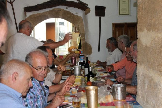 La penya l'Escaldà apuesta porque el Ayuntamiento y la Comisión asuman muchos de los gastos de los quintos