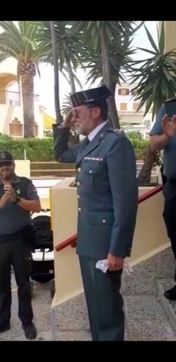 Fotonoticia: Despedida al subteniente de la Guardia Civil Blas Ferrer