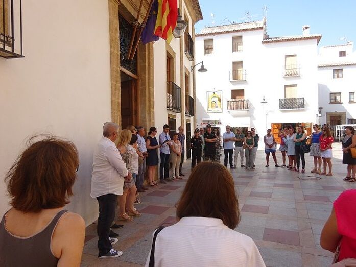 Fotonoticia: Xàbia recuerda a la víctima 53 de la violencia machista en lo que va año